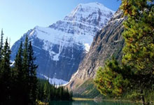 [CBA]琼斯妙传 齐麟弧顶干拔三分应声入网.